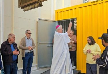 Paróquia em Porto Alegre inaugura banheiro solidário para moradores de rua