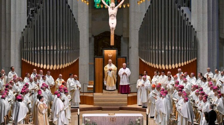Leão XIV na Sagrada Família: não podemos acreditar em Jesus e promover a guerra