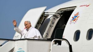Leão XIV desembarca em Las Palmas de Gran Canaria
