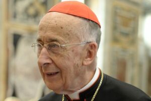 Morre o cardeal Camillo Ruini