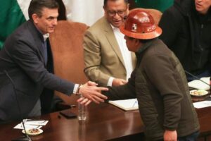 Bolívia, a “esperança” dos bispos após o início do diálogo entre o governo e os trabalhadores