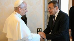 Moysés Azevedo encontra o Papa e anuncia encontro Shalom em Roma