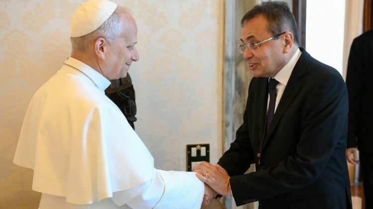 Moysés Azevedo encontra o Papa e anuncia encontro Shalom em Roma