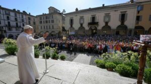Leão XIV em Pavia: basta de palavras de ódio, de bullying, de guerra