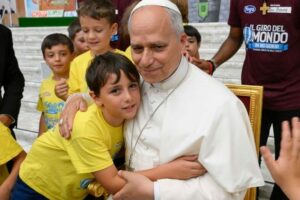 Papa às crianças da Colônia de Férias no Vaticano: Deus olha ao coração, não para o celular