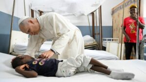 Papa: assistência à saúde deve revelar a compaixão de Deus àqueles que sofrem