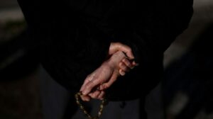 Saúde mental dos padres, bispos e vida consagrada: da emoção para a prática