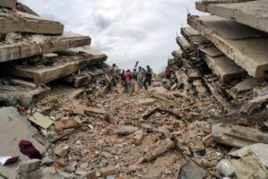 Venezuela: as escavações continuam entre os escombros
