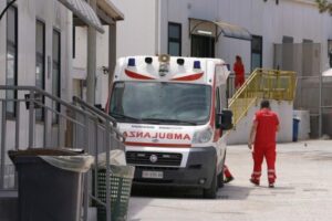 Itália: dentro do centro de acolhimento de Lampedusa, pelos olhos dos migrantes