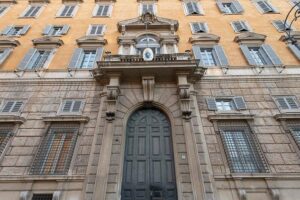 Padres e leigos lefebvrianos: o procedimento para o retorno à comunhão católica