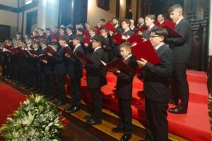 Coral do Vaticano emociona público em apresentação inédita na Catedral de Campinas