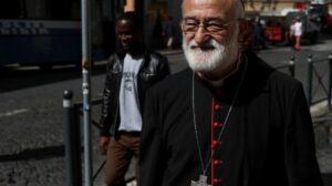 López Romero, acusado de supostos abusos, anuncia renúncia temporária