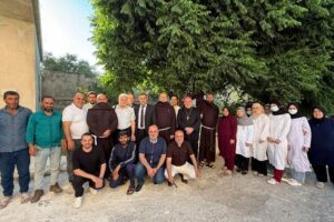Núncio na Síria visita povoados e encoraja cristãos