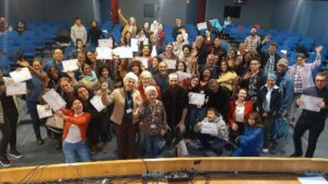 PUC do Paraná forma mais de 300 migrantes em curso gratuito de português