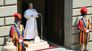 Leão XIV convida a confiarmos na ação silenciosa de Deus, que não se impõe pela força