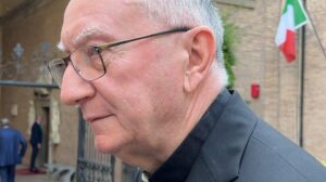 Parolin: a paz ainda é inexistente na Ucrânia, no Irã se retorne às negociações