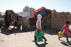 Iêmen: aumento dos preços agrava crise humanitária que afeta crianças