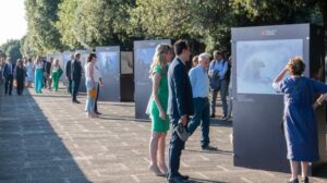 Borgo Laudato si’ recebe exposição fotográfica “Homem-Natureza, equilíbrios frágeis”