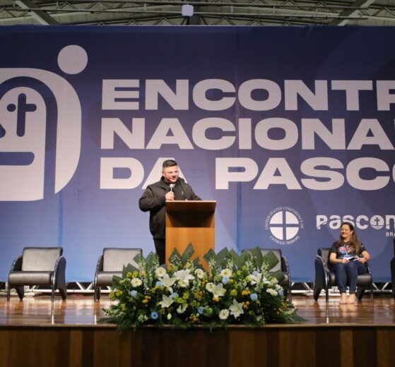Padre Josileudo abre circuito de conferências do segundo dia do 9º Encontro Nacional da Pascom