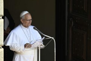 O Papa: a indústria do consumo envenena o coração. Deus nos abre à alegria