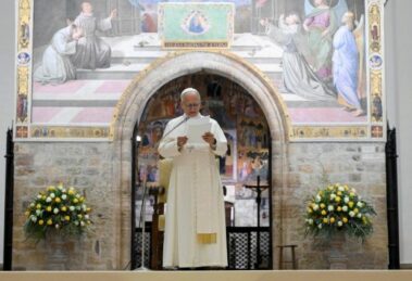 Uma missa e um encontro com jovens e franciscanos na agenda do Papa em Assis