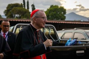 Cardeal Parolin: o diálogo hoje está sendo substituído pela força