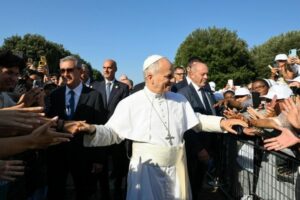 O Papa em Assis: construir a civilização do amor, e não das contraposições