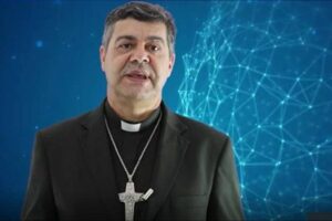 Dom Oriolo: O impacto das Redes Sociais na cultura religiosa