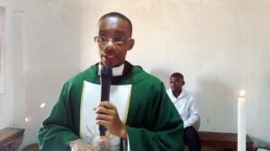 Padre Cornélio Raul: “perante sofrimentos e dificuldades manter confiança em Deus”