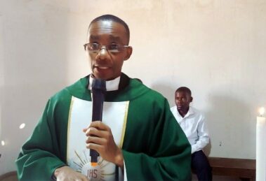 Padre Cornélio Raul: “perante sofrimentos e dificuldades manter confiança em Deus”
