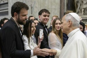 Como ser uma família santa? O Papa responde a um casal de brasileiros em lua de mel