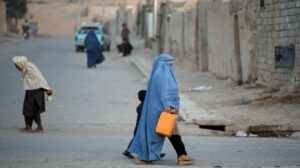 Afeganistão, cinco anos depois: a emergência humanitária sob os talibãs