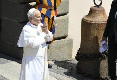 Papa: a mesa de Deus é para todos, a ninguém estão reservadas só as migalhas