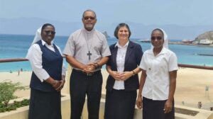 Superiora Geral do Instituto JMJ em visita canónica a Cabo Verde