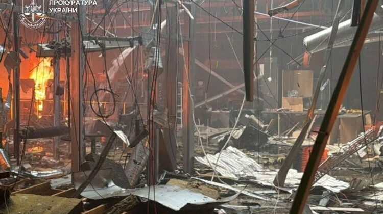 Seis crianças entre as vítimas de ataque russo contra centro comercial em Kryvyi Rih