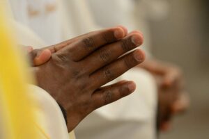 Mês das Vocações destaca a missão dos sacerdotes na educação católica
