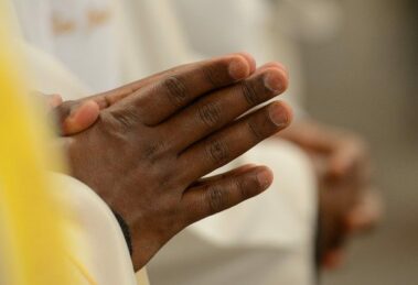 Mês das Vocações destaca a missão dos sacerdotes na educação católica