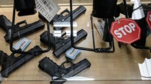 Comércio de armas: transparência em risco devido às tensões geopolíticas