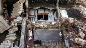 Quatro crianças mortas em Gaza em recentes ataques que destruíram ajuda humanitária