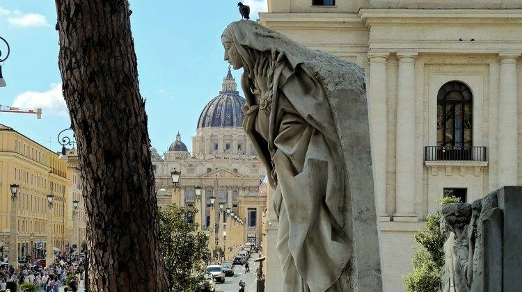 Catarina e o Papa: há 650 anos começava o retorno a Roma