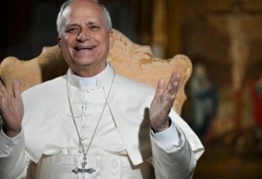 As felicitações de aniversário a Leão XIV