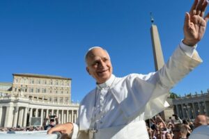 Papa: não delegar decisões humanas aos algoritmos. A diversidade não é ameaça