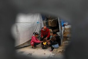 UNICEF pede US$ 97,5 milhões para proteger crianças do inverno em Gaza e na Cisjordânia