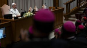 Papa: tantas vozes reivindicam autoridade sobre fiéis, o bispo dê ensinamento claro