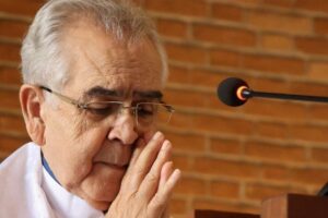 Pe. Zezinho, scj celebra seis décadas de sacerdócio e uma trajetória pioneira na música, na comunicação e na catequese
