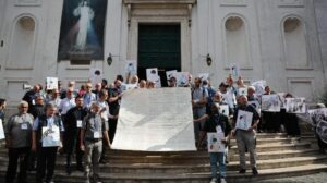 Roma: sacerdotes em marcha pela paz na Terra Santa