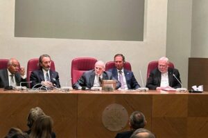 Gallagher: ordem mundial enfrenta duro teste, valorizar as religiões em prol da paz