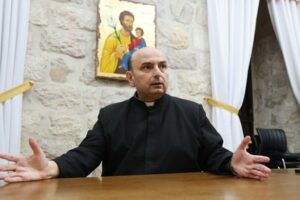 Papa escreve a Pe. Romanelli após ataque de sábado em Gaza: “até quando, Senhor?”