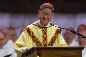 Cardeal Tagle é o novo decano do Colégio Cardinalício