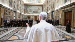Papa Leão: a arte transforma a matéria em dom e anúncio de beleza